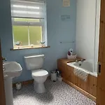Mountain Retreat - Bright & Spacious 2 Bed With Large Garden * Schull