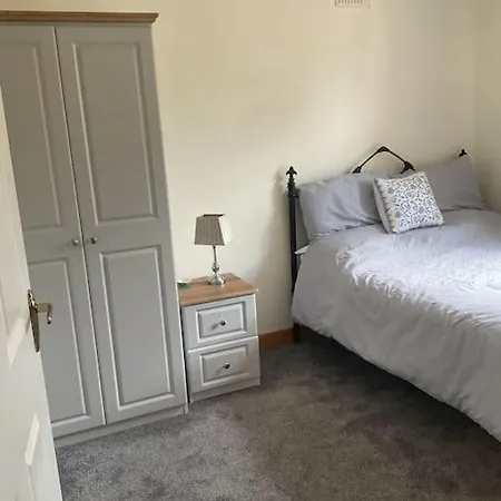 Mountain Retreat - Bright & Spacious 2 Bed With Large Garden Schull