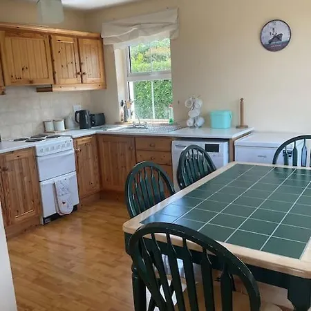Mountain Retreat - Bright & Spacious 2 Bed With Large Garden 別荘 *