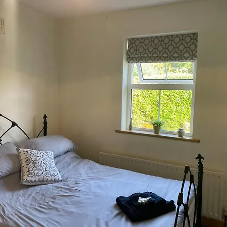 Feriehus Mountain Retreat - Bright & Spacious 2 Bed With Large Garden