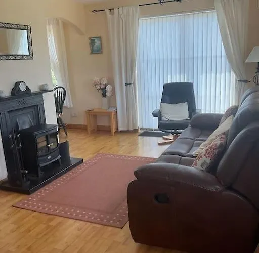 Mountain Retreat - Bright & Spacious 2 Bed With Large Garden
