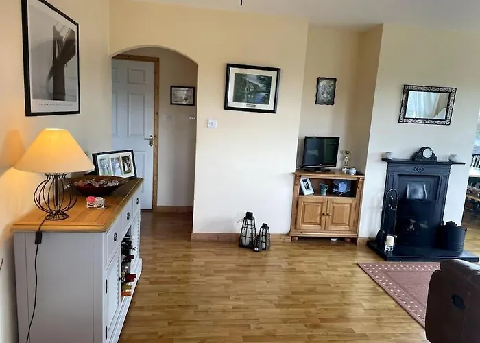 펜션 Mountain Retreat - Bright & Spacious 2 Bed With Large Garden