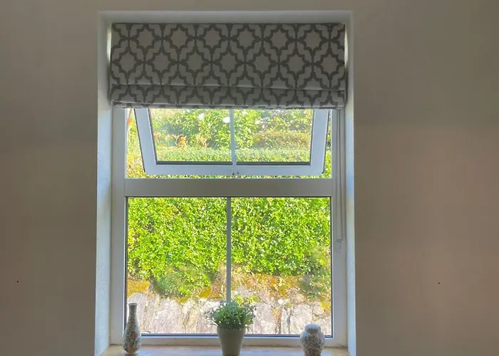 Mountain Retreat - Bright & Spacious 2 Bed With Large Garden *